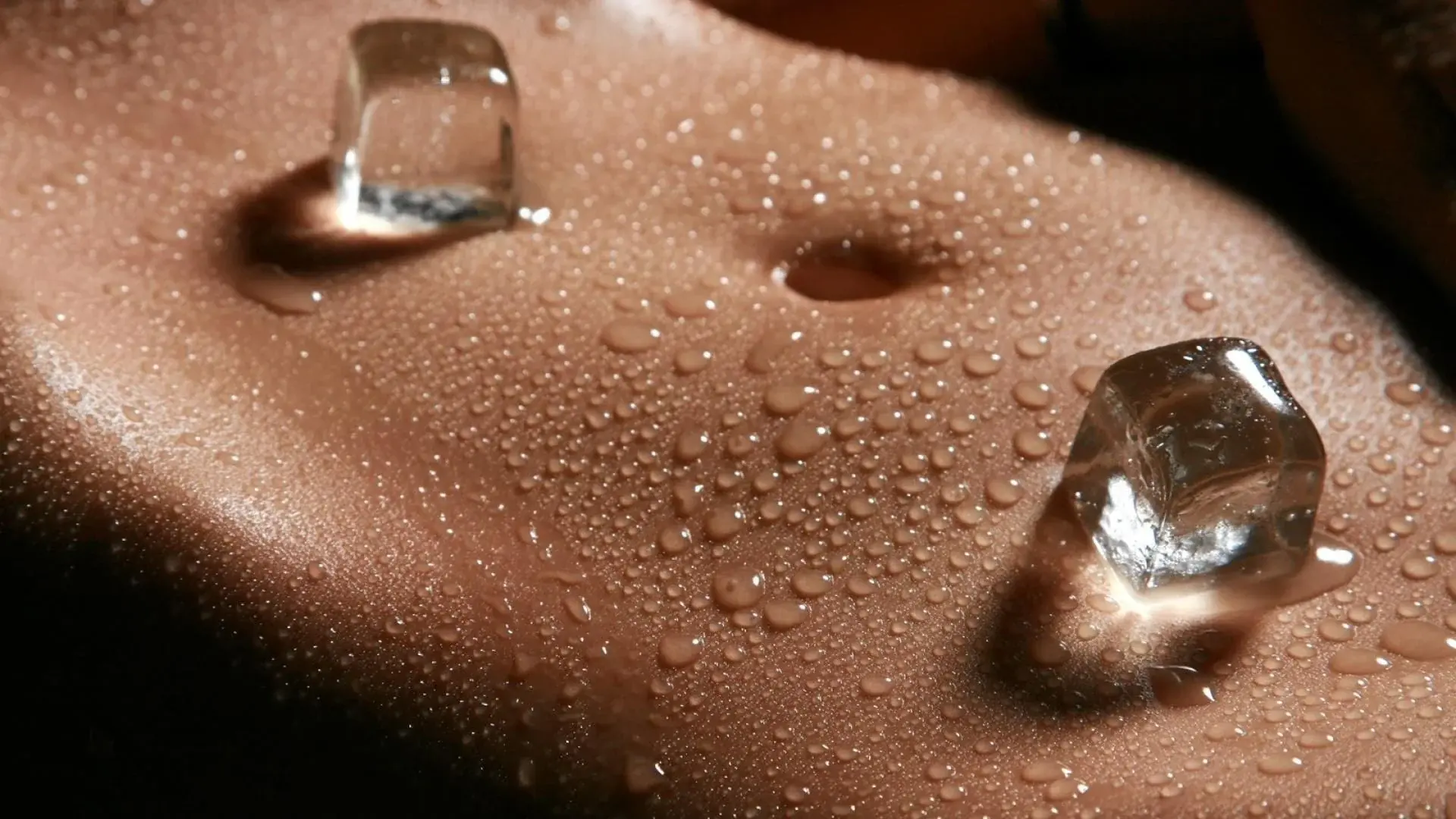 massage đá bdsm